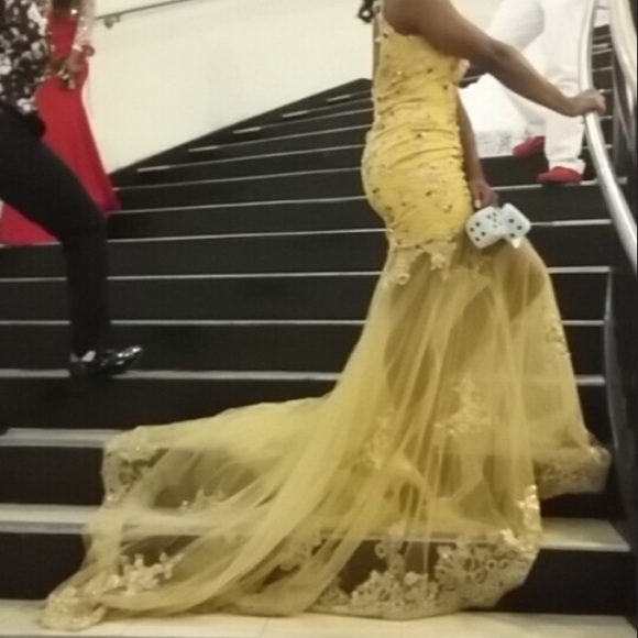 ROMWE Gold/Yellow High Neck Prom Dress - Picture 3 of 7